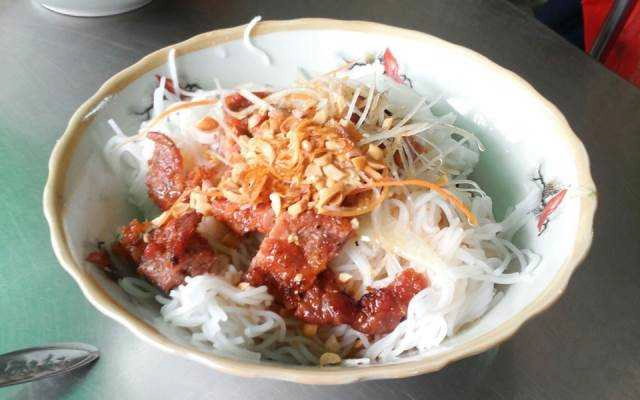 Ăn vặt Bún Thịt Nướng & Bánh Cuốn Nóng