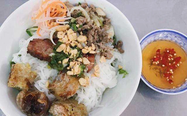 Ăn vặt Bún Thịt Nướng - Bến Vân Đồn