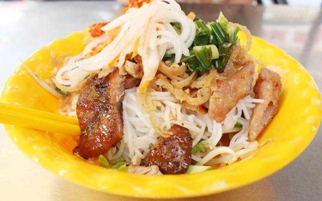 Ăn vặt Bún Thịt Nướng - Bờ Bao Tân Thắng