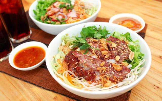 Ăn vặt Bún Thịt Nướng  Chú Sáu Hòa