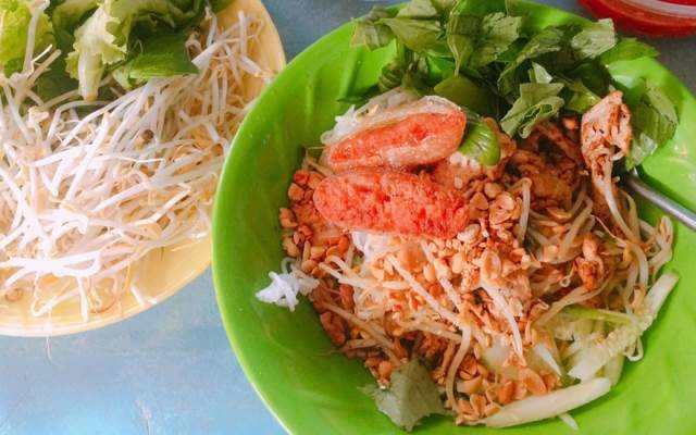 Ăn vặt Bún Thịt Xào & Chả Giò - Bùi Hữu Nghĩa