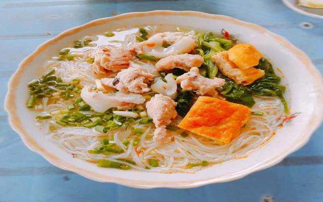 Ăn vặt Bún, Xôi & Bánh Mì - Tố Hữu