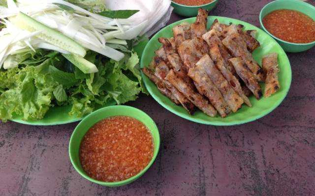 Ăn vặt Chả Lụi Tèo Em