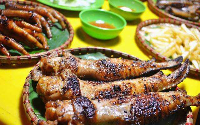Ăn vặt Chân Cánh Gà Nướng Tây Bắc