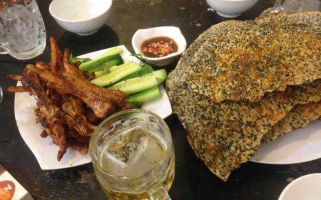 Ăn vặt Chân Gà Nướng & Bánh Mì Mật Ong