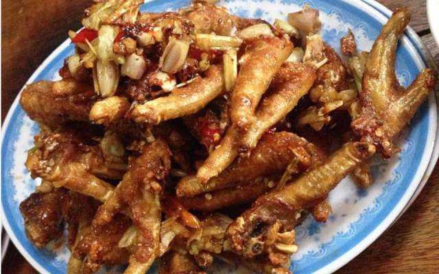 Ăn vặt Chân Gà Rang Sả Ớt