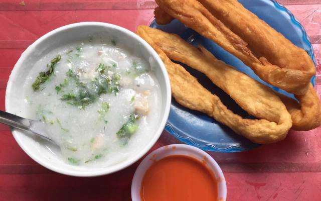 Ăn vặt Cháo Cá Hẻm 185