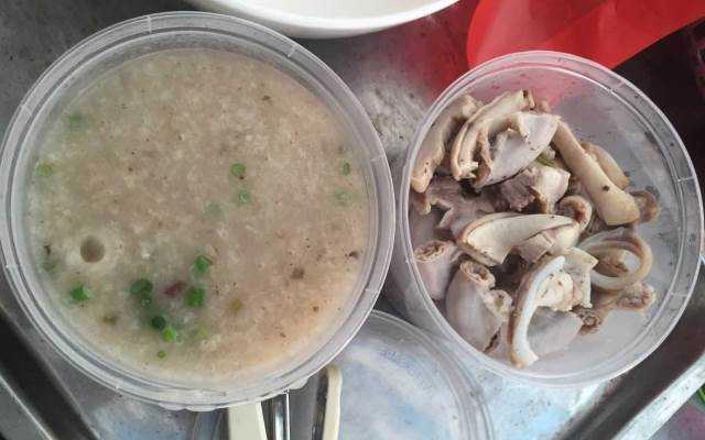 Ăn vặt Cháo Lòng Bà Hồng