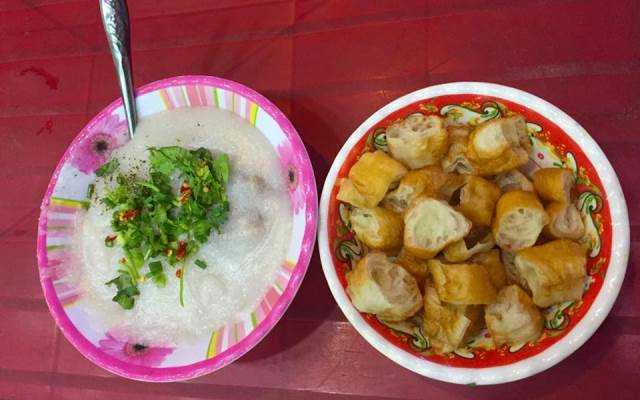 Ăn vặt Cháo Sườn Hai Bà Trưng - Chợ Tân Định