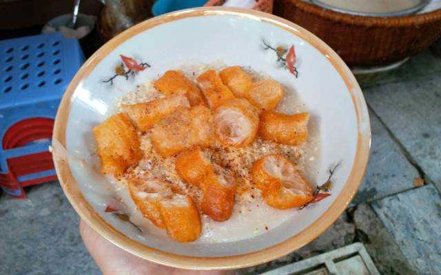 Ăn vặt Cháo Sườn Hàng Bồ