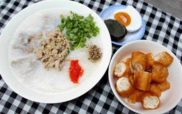 Ăn vặt Cháo Sườn Út Dung - Trần Khắc Chân