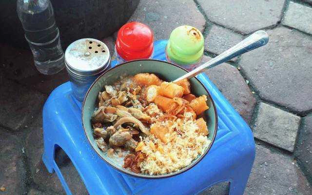 Ăn vặt Cháo Trai & Cháo Thịt - Trần Khát Chân