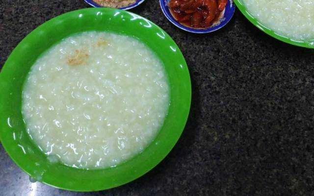 Ăn vặt Cháo Trắng Lá Dứa - Phạm Văn Hai