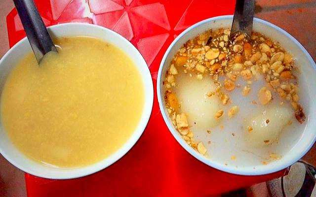Ăn vặt Chè Bà Thơm - Quán Thánh