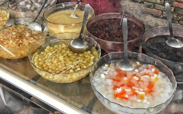 Ăn vặt Chè Các Loại - Ngõ Văn Chương