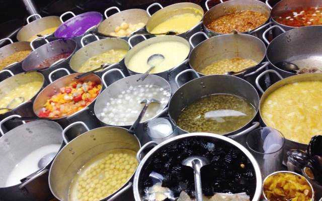 Ăn vặt Chè Cung Đình Huế 21 Món