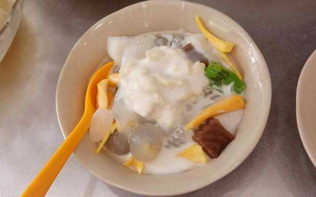 Ăn vặt Chè Đà Nẵng - Lạc Trung