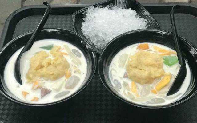 Ăn vặt Chè Đà Nẵng & Nước Ép Hoa Quả