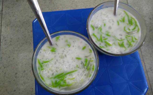 Ăn vặt Chè Đặc Sản & Nước Mía