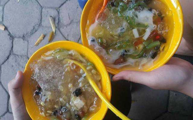 Ăn vặt Chè E4 - Thanh Xuân Bắc