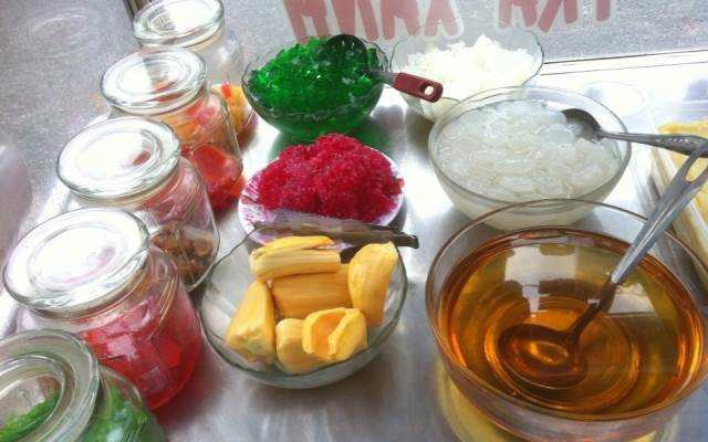 Ăn vặt Chè H2T