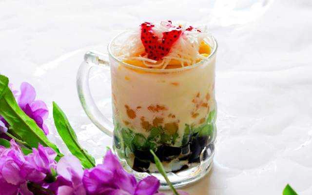 Ăn vặt Chè Hàng Than - Chè Thái