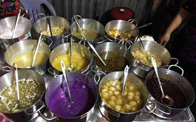 Ăn vặt Chè Huế - Võ Trường Toản