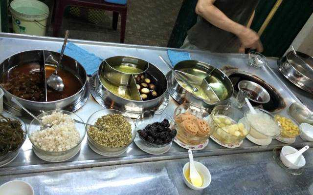 Ăn vặt Chè Lâm Vinh Mậu - Nguyễn Thái Bình
