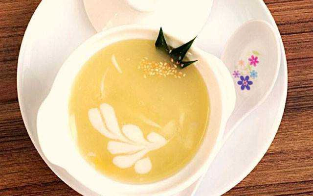 Ăn vặt Chè Long Đình - Đường D5
