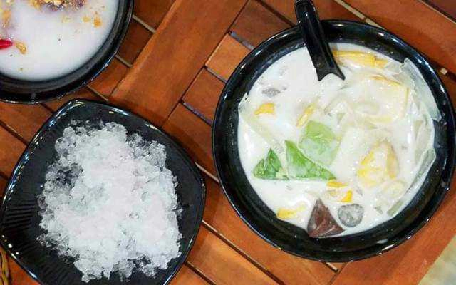Ăn vặt Chè Mẹ Bông
