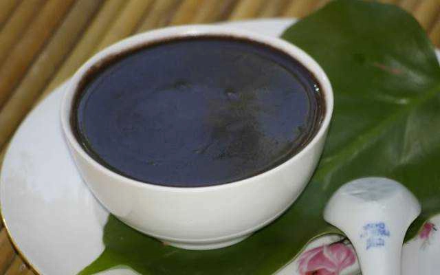 Ăn vặt Chè Mè Đen & Bánh Flan