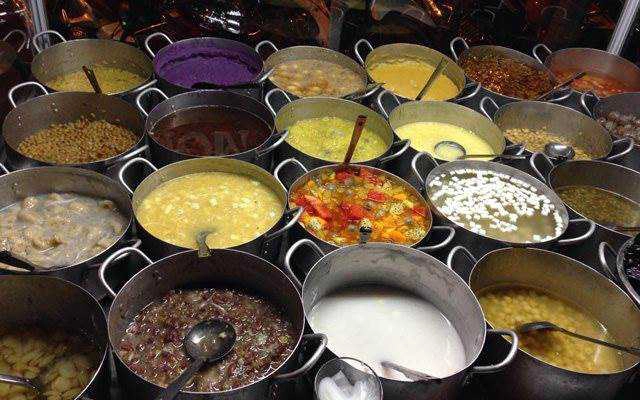 Ăn vặt Chè Ngọc Hiền - Chè Huế 20 Món