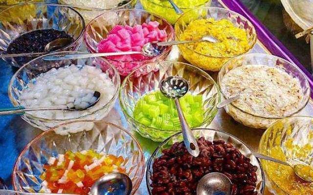 Ăn vặt Chè Ngọc Minh - Ngô Gia Tự