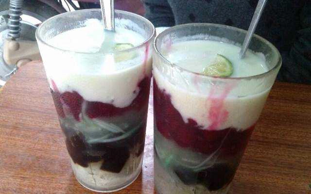Ăn vặt Chè Ngọc Tiến - ĐH Hà Nội