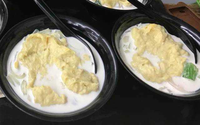 Ăn vặt Chè Ngon - Phú Diễn