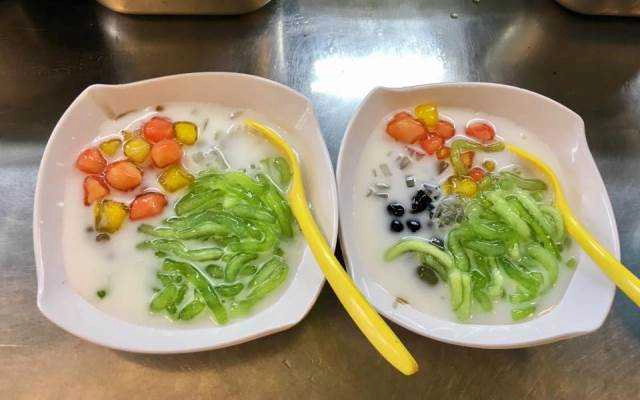 Ăn vặt Chè Nhy - Nguyễn Văn Cừ
