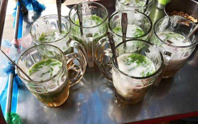 Ăn vặt Chè Sài Gòn & Bánh Xèo - Mai Động