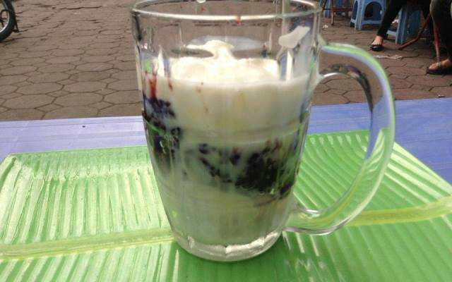 Ăn vặt Chè Sài Gòn - Yên Hòa
