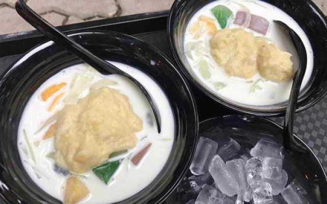 Ăn vặt Chè Sầu Lê Hà