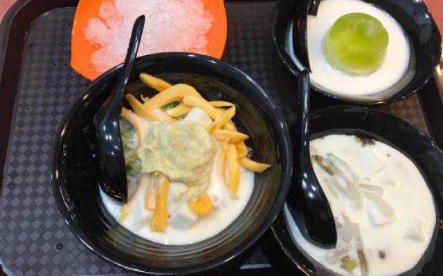 Ăn vặt Chè Sầu Liên - Đào Tấn