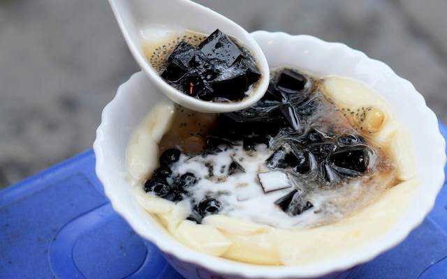 Ăn vặt Chè & Tàu Phớ - Nguyễn Thái Học