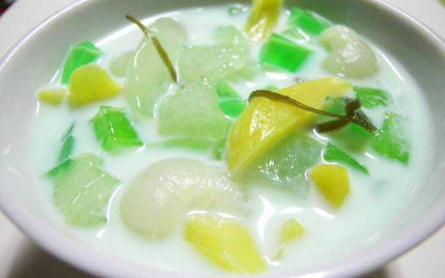Ăn vặt Chè Thái Cây Trâm