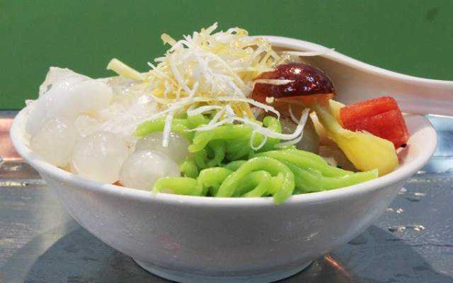 Ăn vặt Chè Thái & Kem Xôi - Mai Dịch