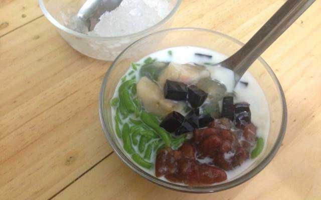 Ăn vặt Chè Thái Lan - Xuân Thủy