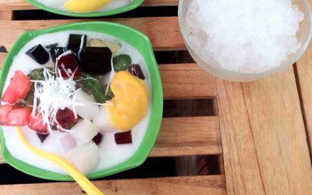 Ăn vặt Chè Thập Cẩm - 76 Duy Tân