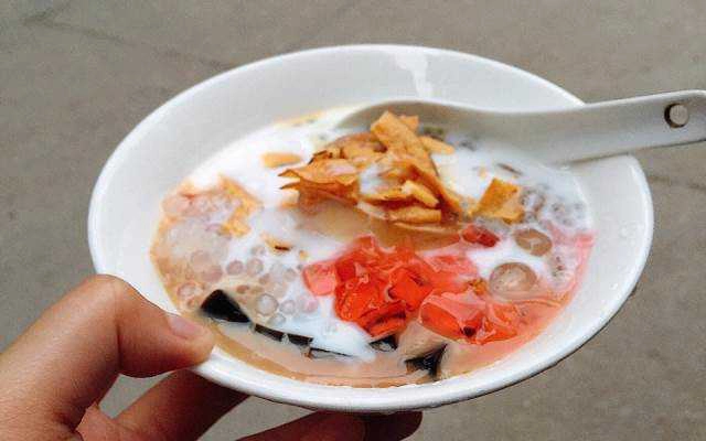 Ăn vặt Chè Ti Bơ