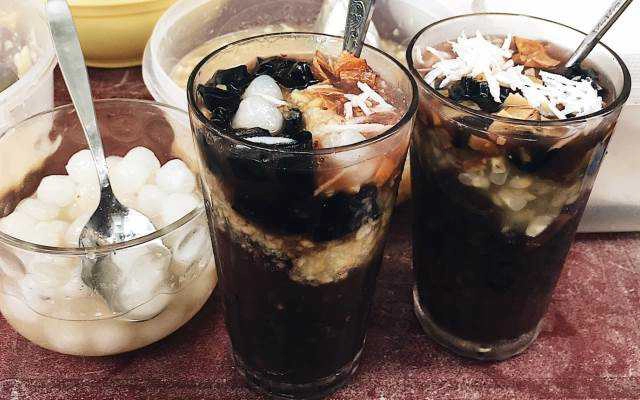 Ăn vặt Chè Truyền Thống - Ao Sen