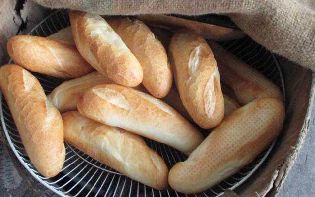 Ăn vặt Chị Đấu - Bánh Mì Nguyễn Huệ