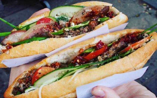 Ăn vặt Chị Khánh - Bánh Mì Thịt