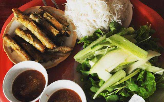 Ăn vặt Chính Dụ - Bún Cuốn Ruốc